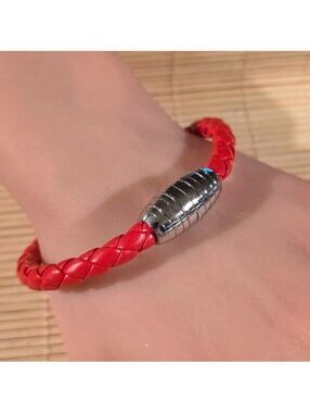 Red Braided Thick Vegan Leather Magnetic Clasp Bangle Bracelet